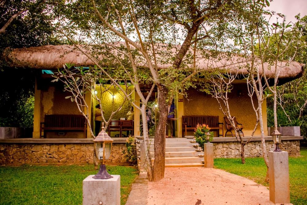 Amaara Forest Hotel Sigirîya Extérieur photo